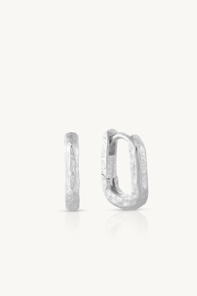 ToniMay  Paperclip Textured Huggie