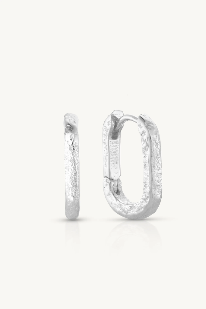 ToniMay  Paperclip Textured Huggie